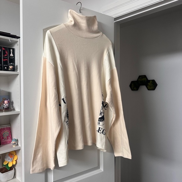 NWOT | University Beige Turtle Neck | Fits Women’s L - XL - Picture 3 of 8